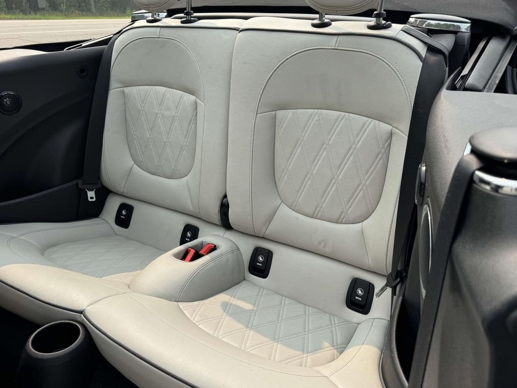 Used 2020 Black MINI  image 18