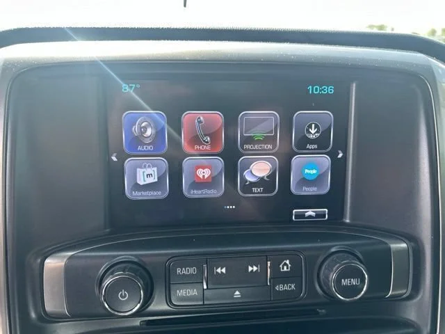 Used 2018 SILVER ICE METALLIC Chevrolet LT image 9