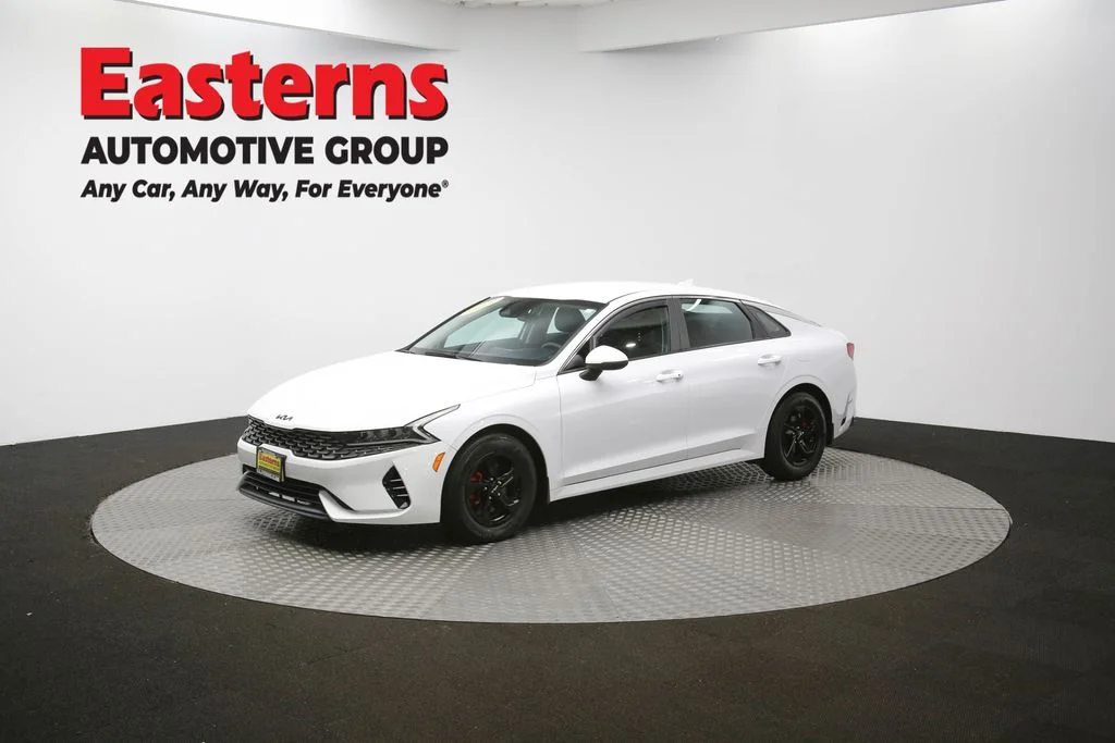 Used 2023 White Kia LXS image 54