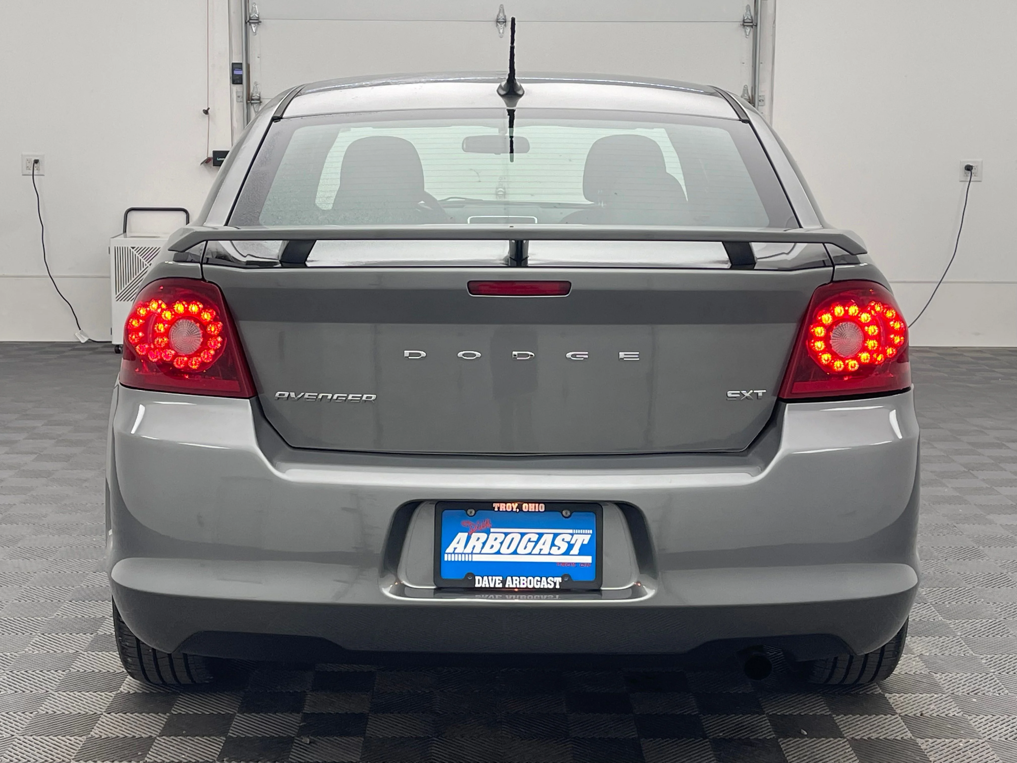 Used 2013 Mineral Gray Metallic Clearcoat Dodge SXT image 6
