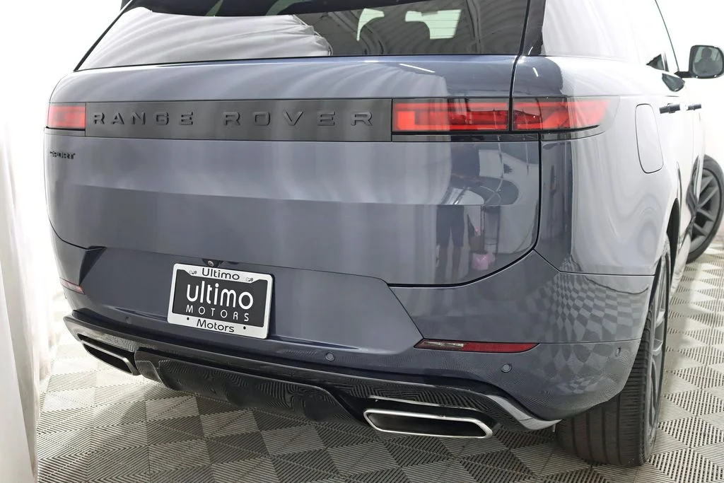 Used 2024 Blue Land Rover Dynamic SE image 12