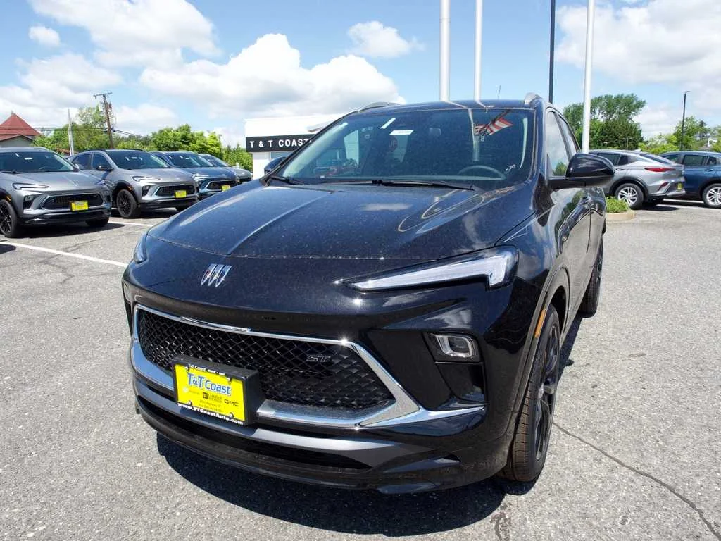 2026 Buick Encore GX Sport Touring's photo