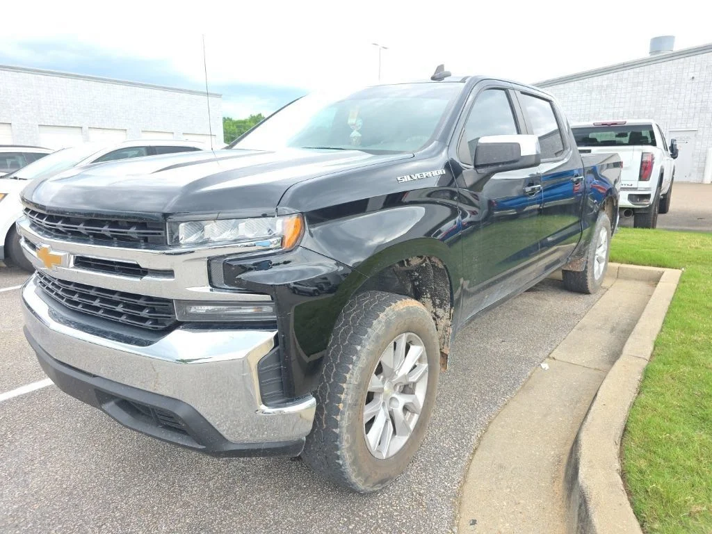 2019 Chevrolet Silverado 1500 LT Crew Cab Short Box's photo