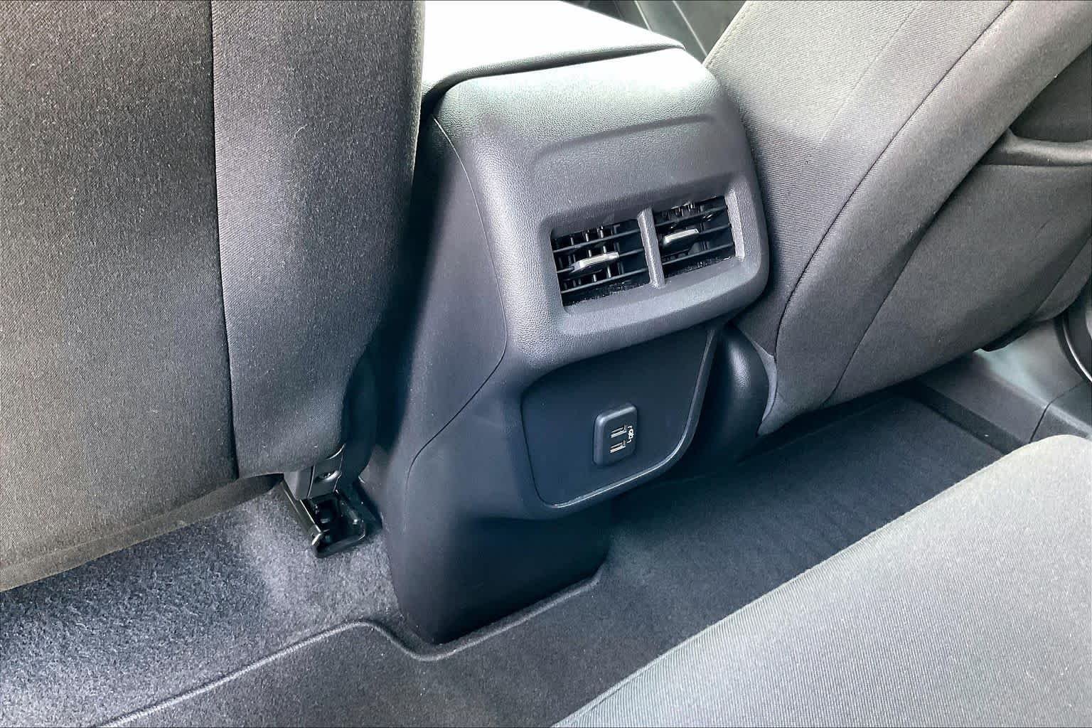 Used 2024 Summit White Chevrolet LT image 33