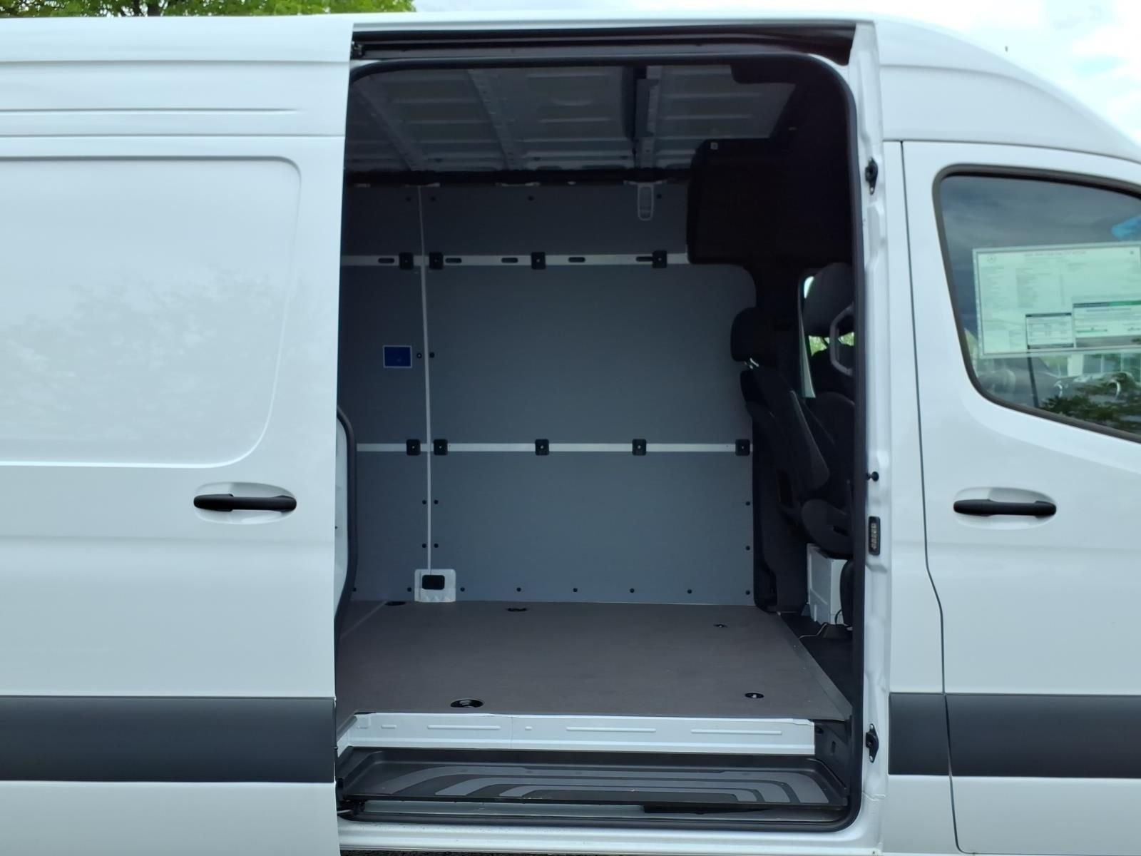New 2026 Arctic White Mercedes-Benz Cargo 170 WB image 9