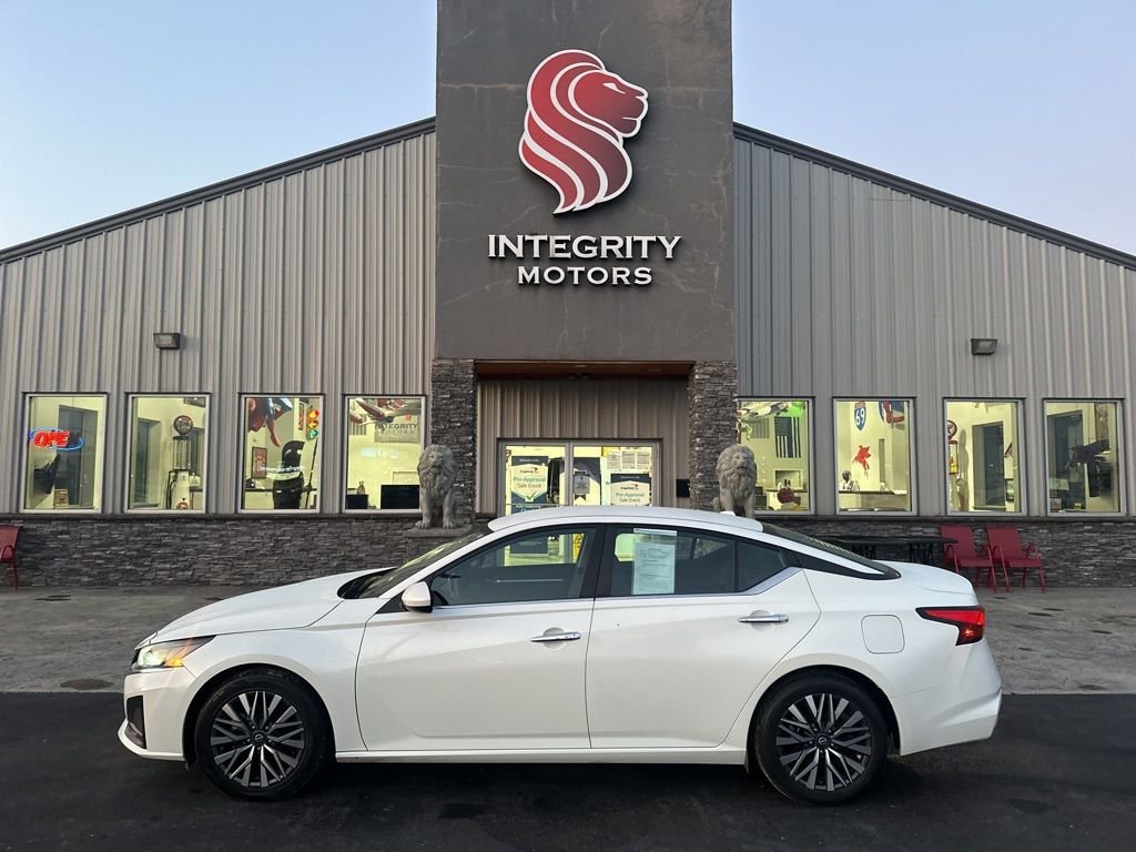 2023 Nissan Altima SV