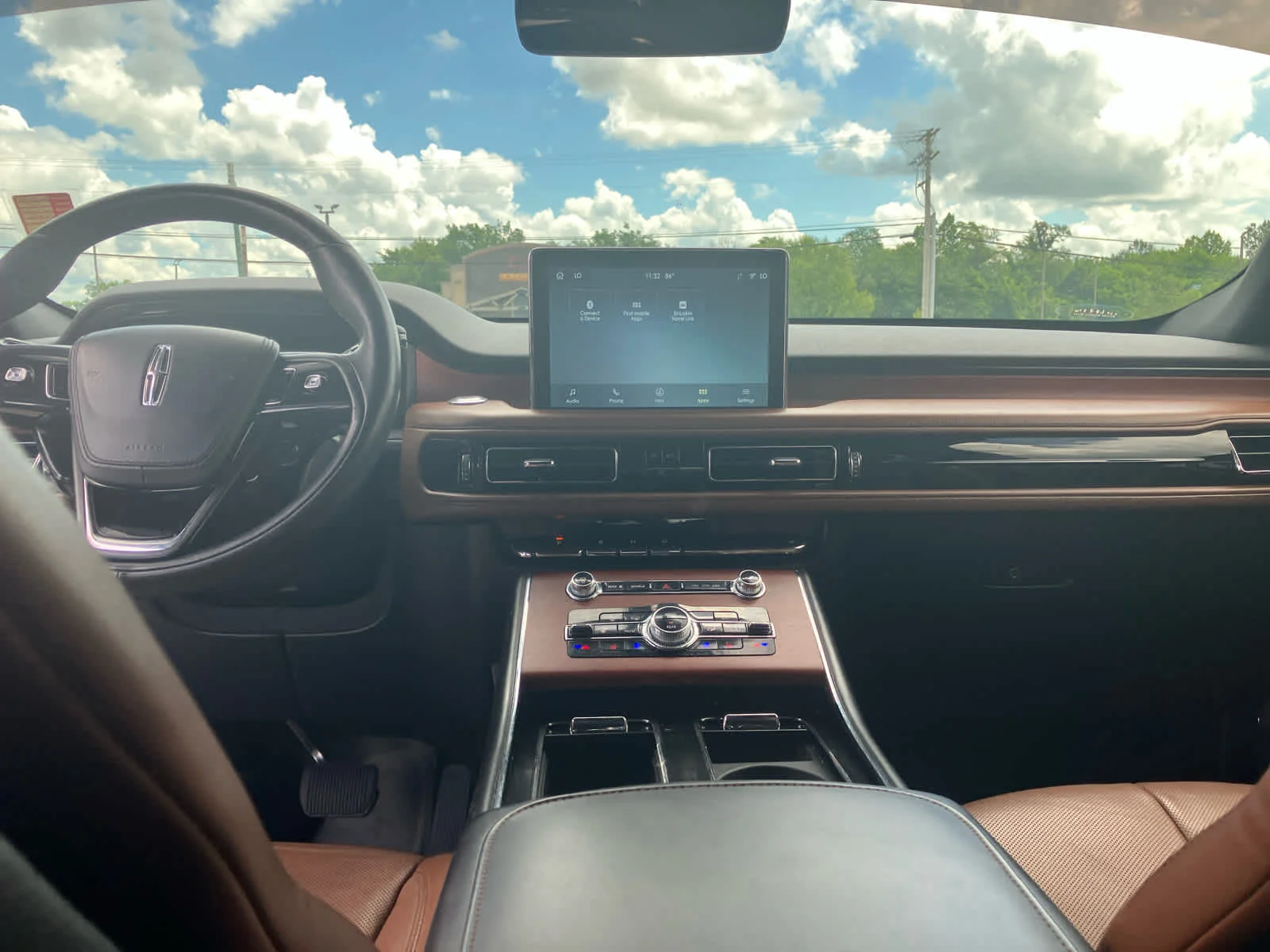 Used 2020 Infinite Black Metallic Lincoln Reserve image 37