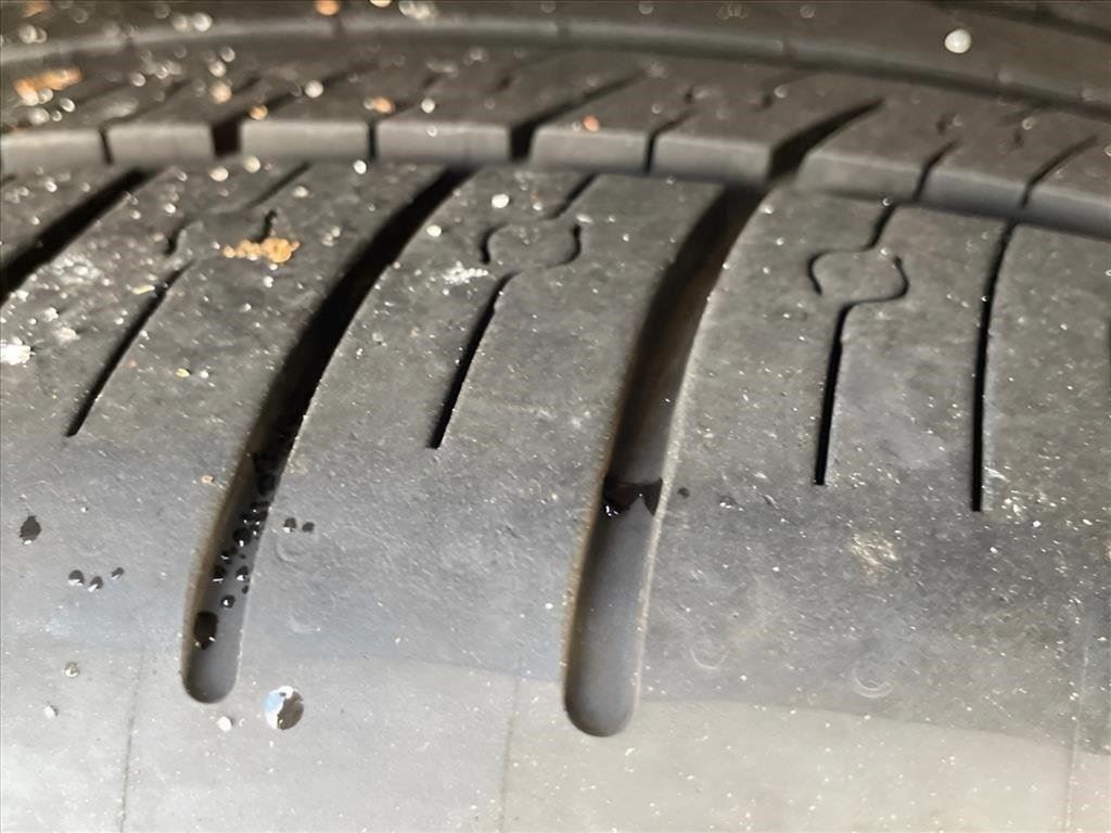 Used 2023  TESLA  image 31