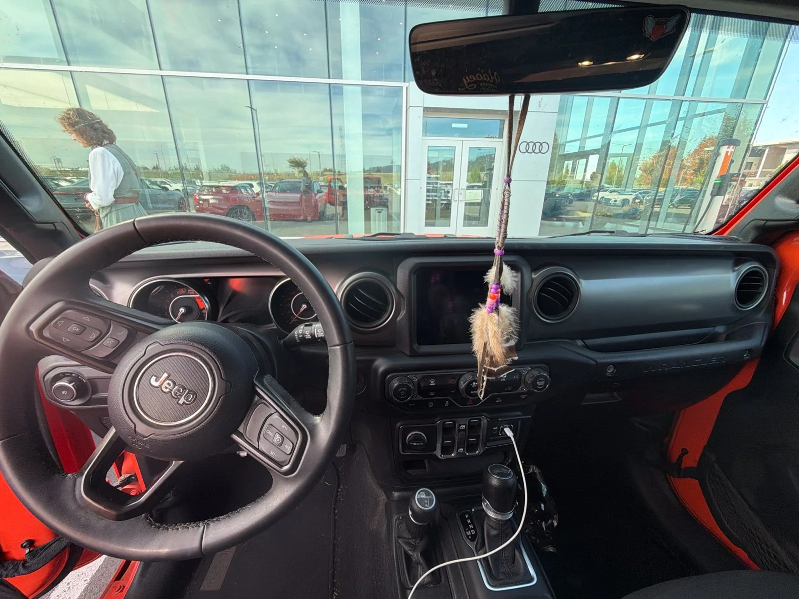 Used 2023  Jeep Sport S image 2