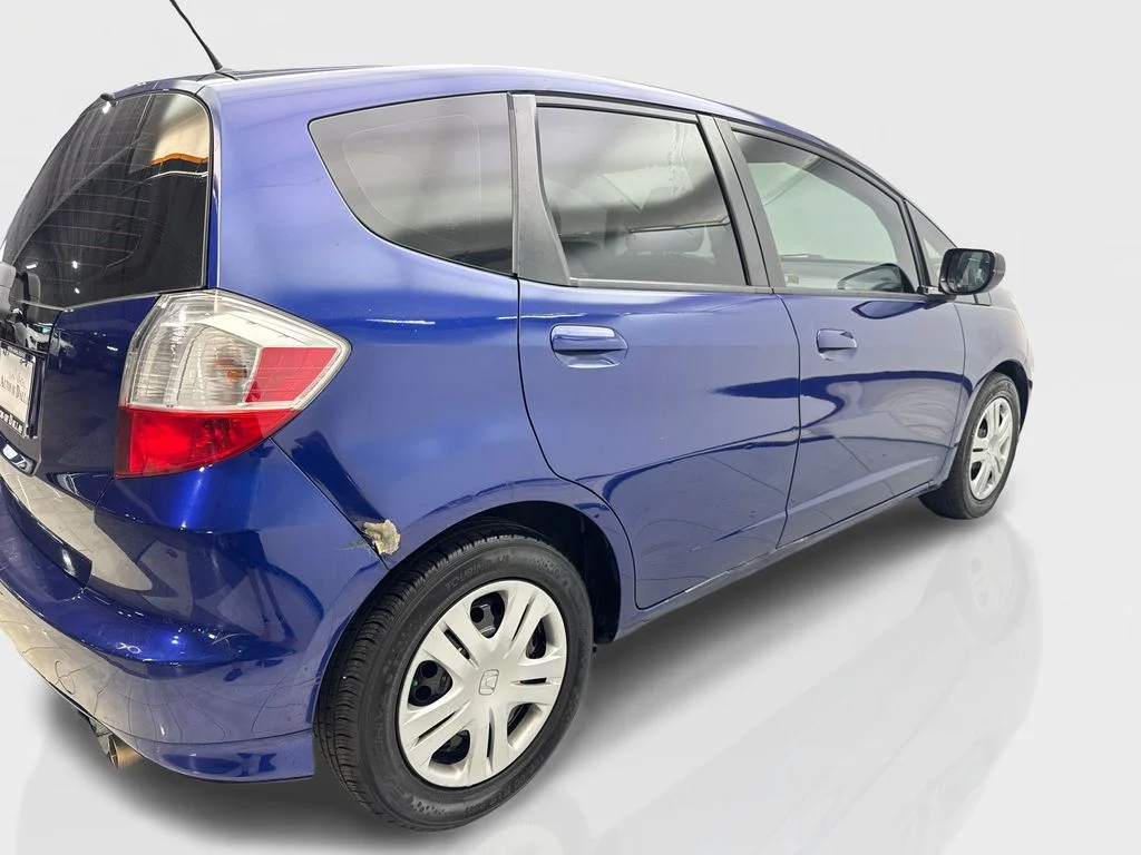 Used 2011  Honda Base image 13