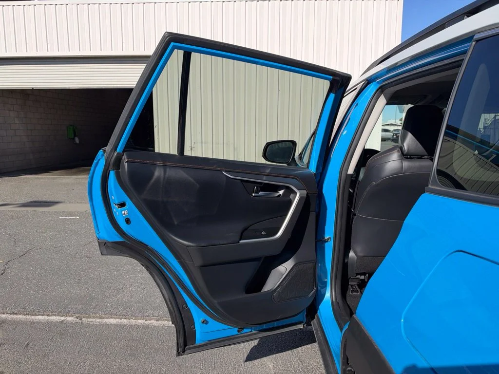 Used 2019 Blue Toyota Adventure image 18