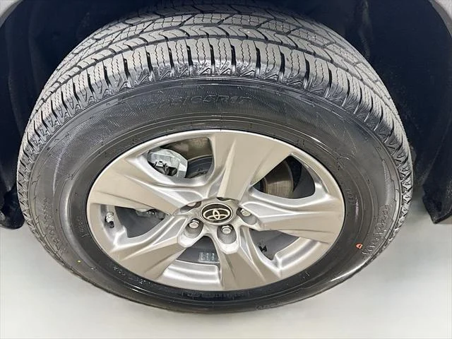 Certified Used 2024 SILVER SKY METALLIC Toyota  image 9