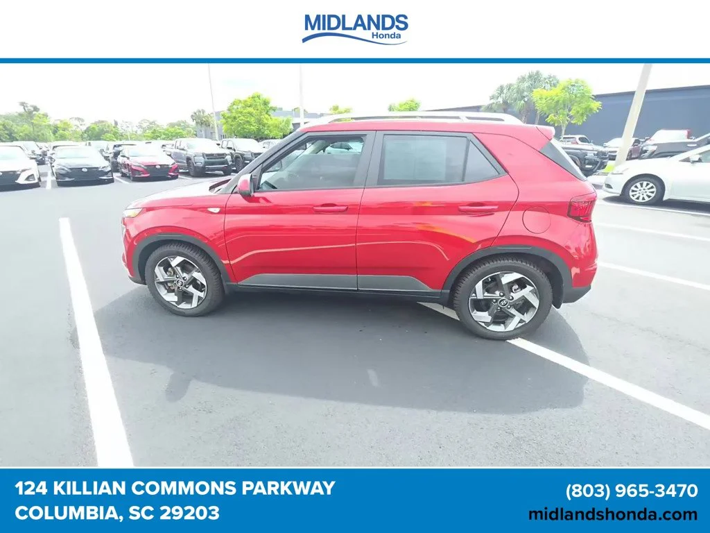 Used 2022 Scarlet Red Hyundai SEL image 2