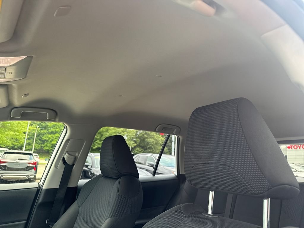 Used 2025 White Toyota LE image 16
