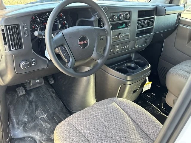 2025 GMC Savana Cargo Work Van - Photo 21