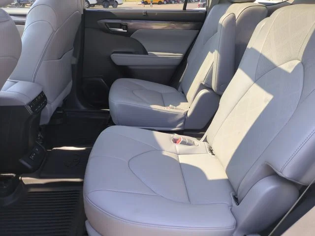 Used 2023 Silver Toyota Platinum image 29