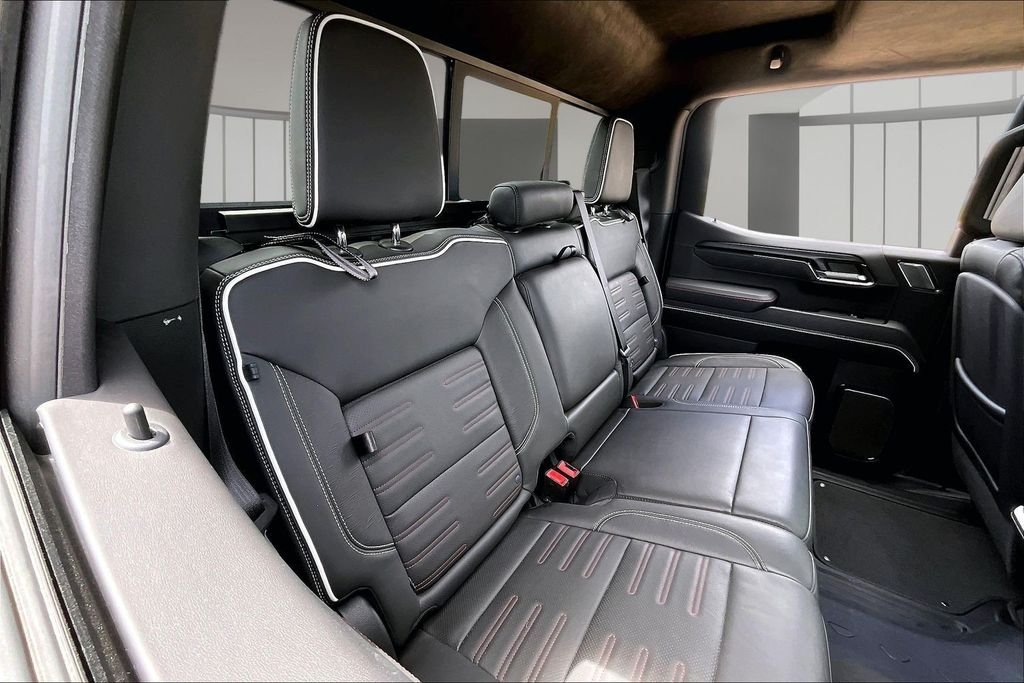 Used 2024 White GMC AT4X image 29