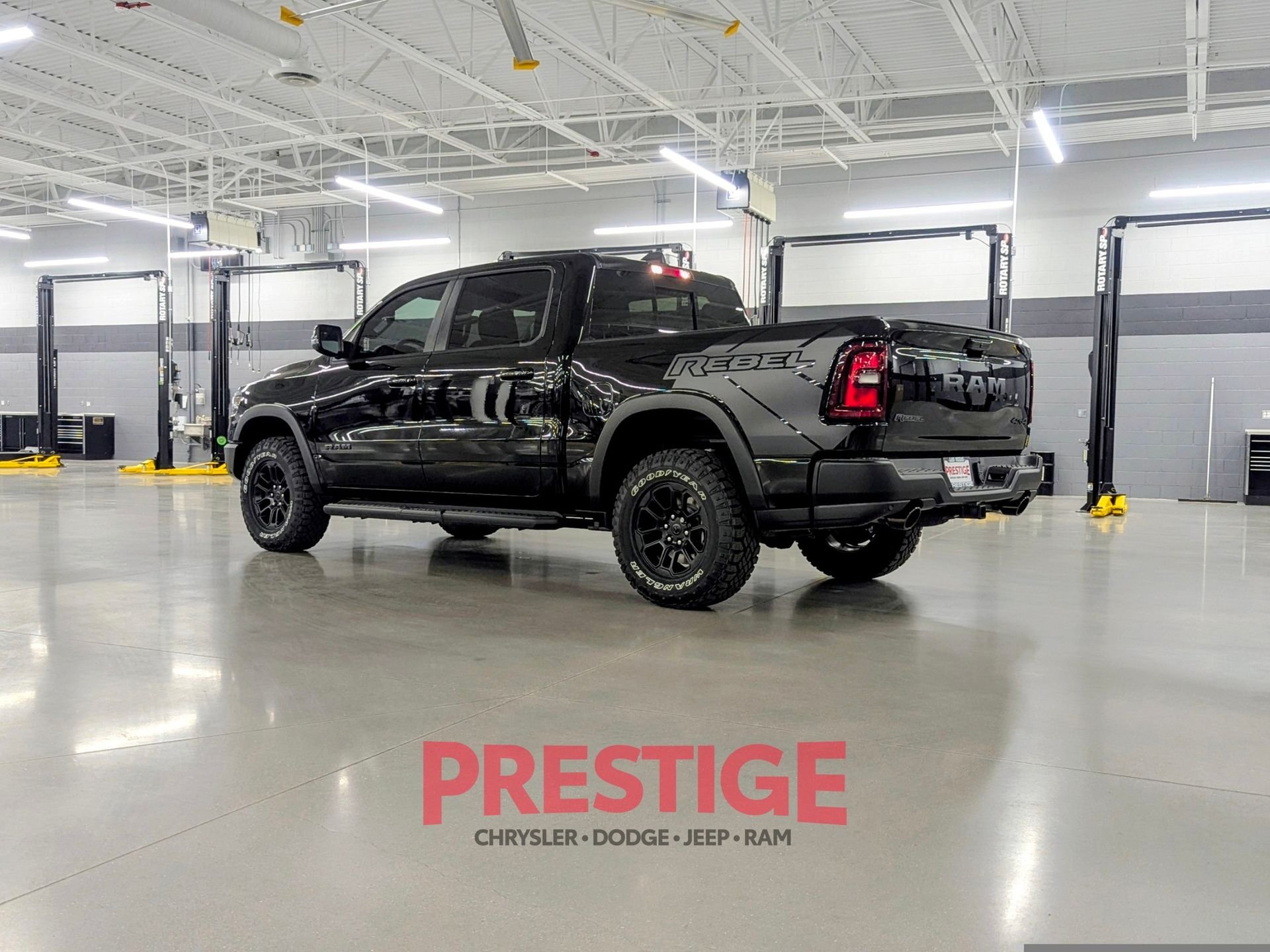 New 2026 Diamond Black Crystal Pearl-Coat Exterior Paint RAM Rebel image 8