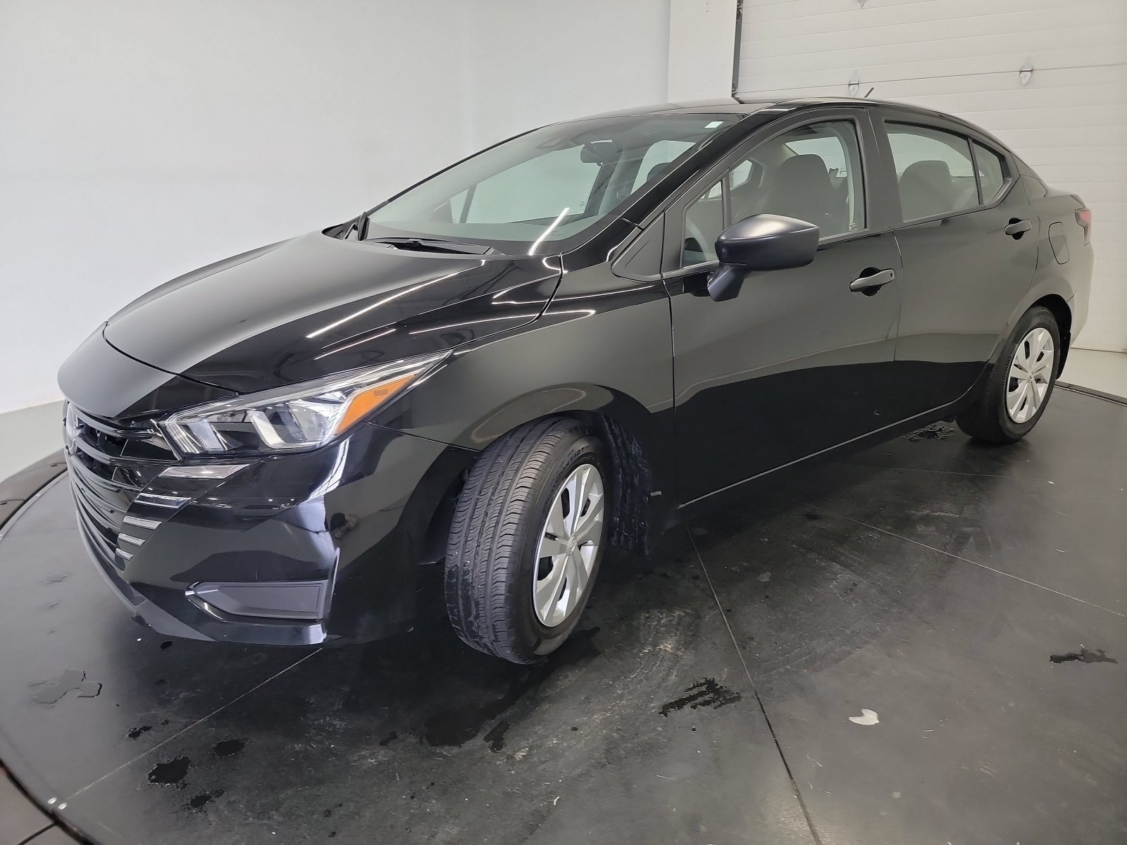 Used 2023 Super Black Nissan S image 3