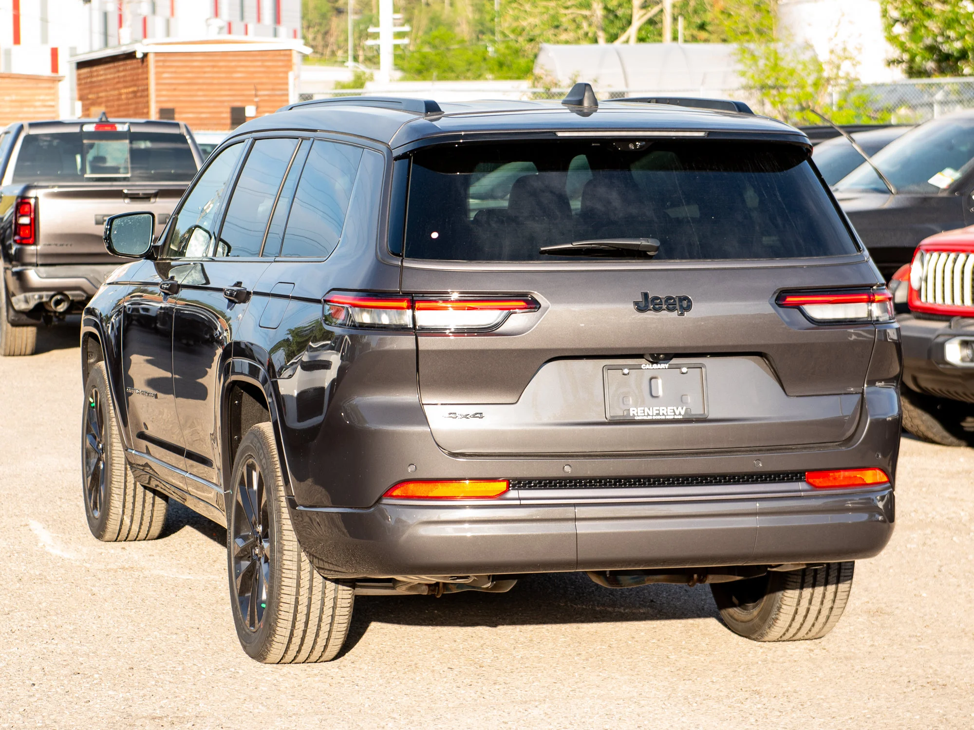 New 2026 Grey Jeep Limited Reserve* image 3
