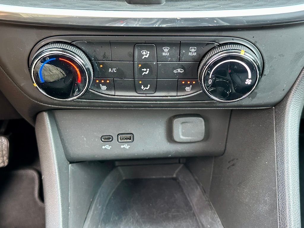Used 2024 White Buick Preferred image 26