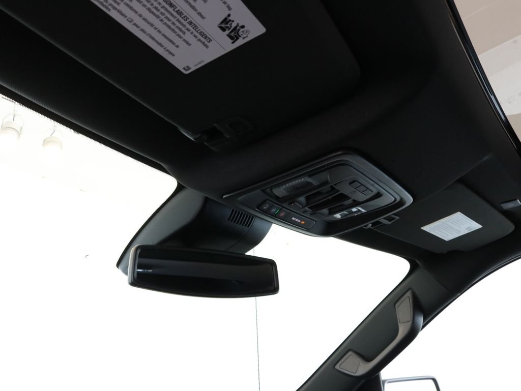 Used 2023 Blue Chevrolet High Country image 13