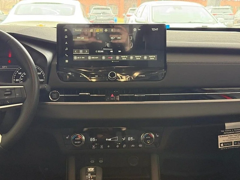 2025 Mitsubishi Outlander ES - Photo 6