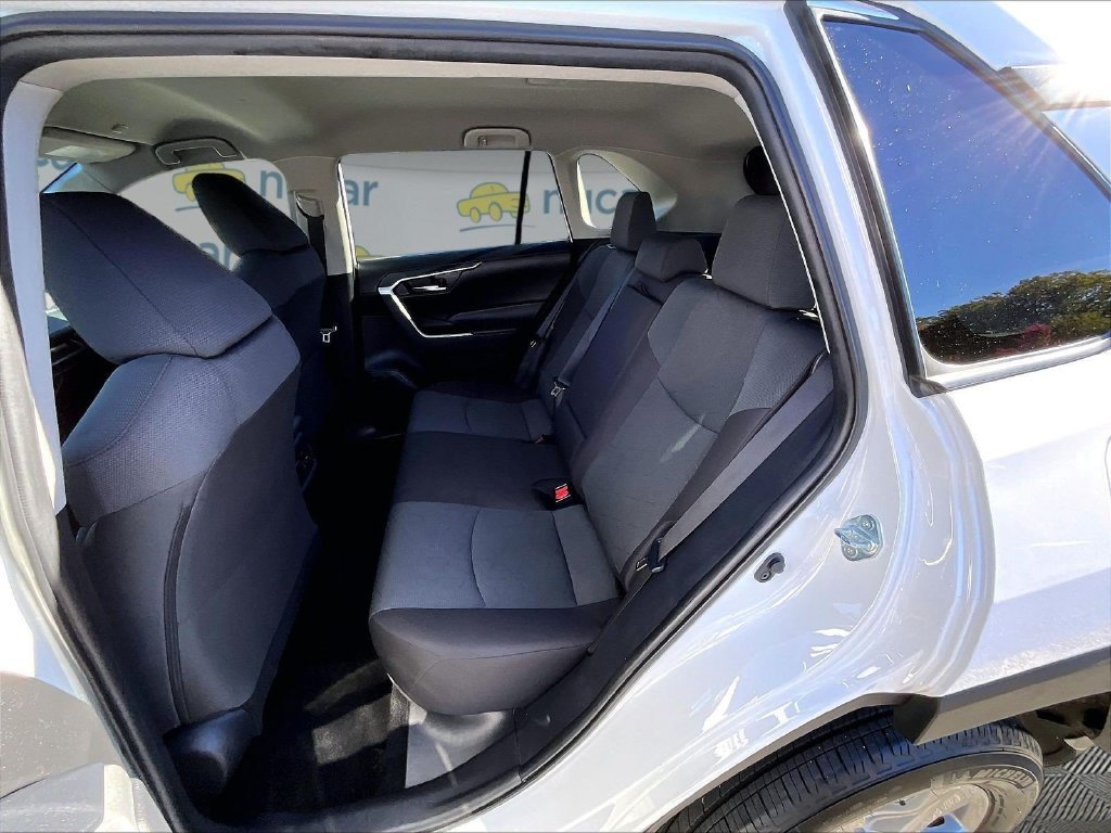 Used 2025 White Toyota XLE image 15