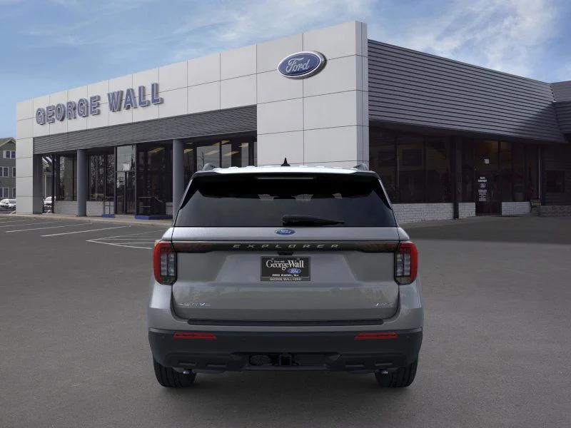 New 2026 Carbonized Gray Metallic Ford Active image 28