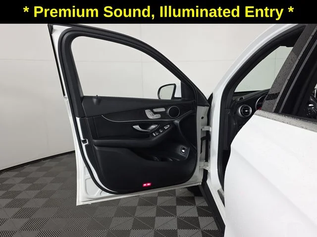 Used 2018 White Mercedes-Benz GLC 300 image 20