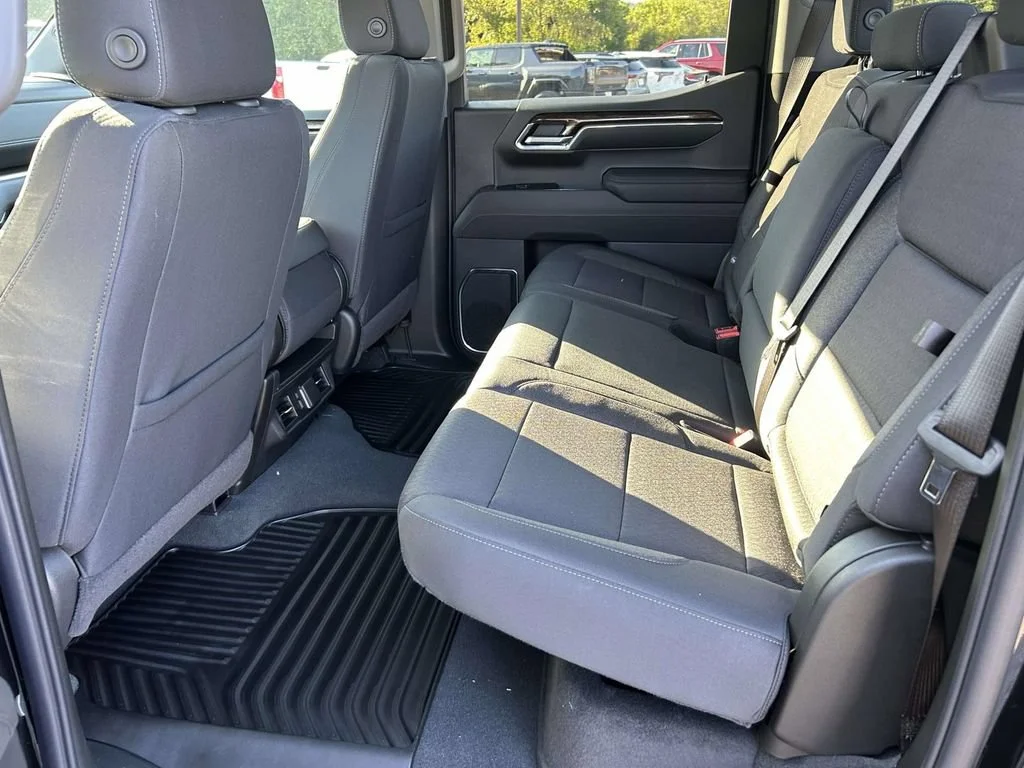 New 2026 Onyx Black GMC Elevation image 12
