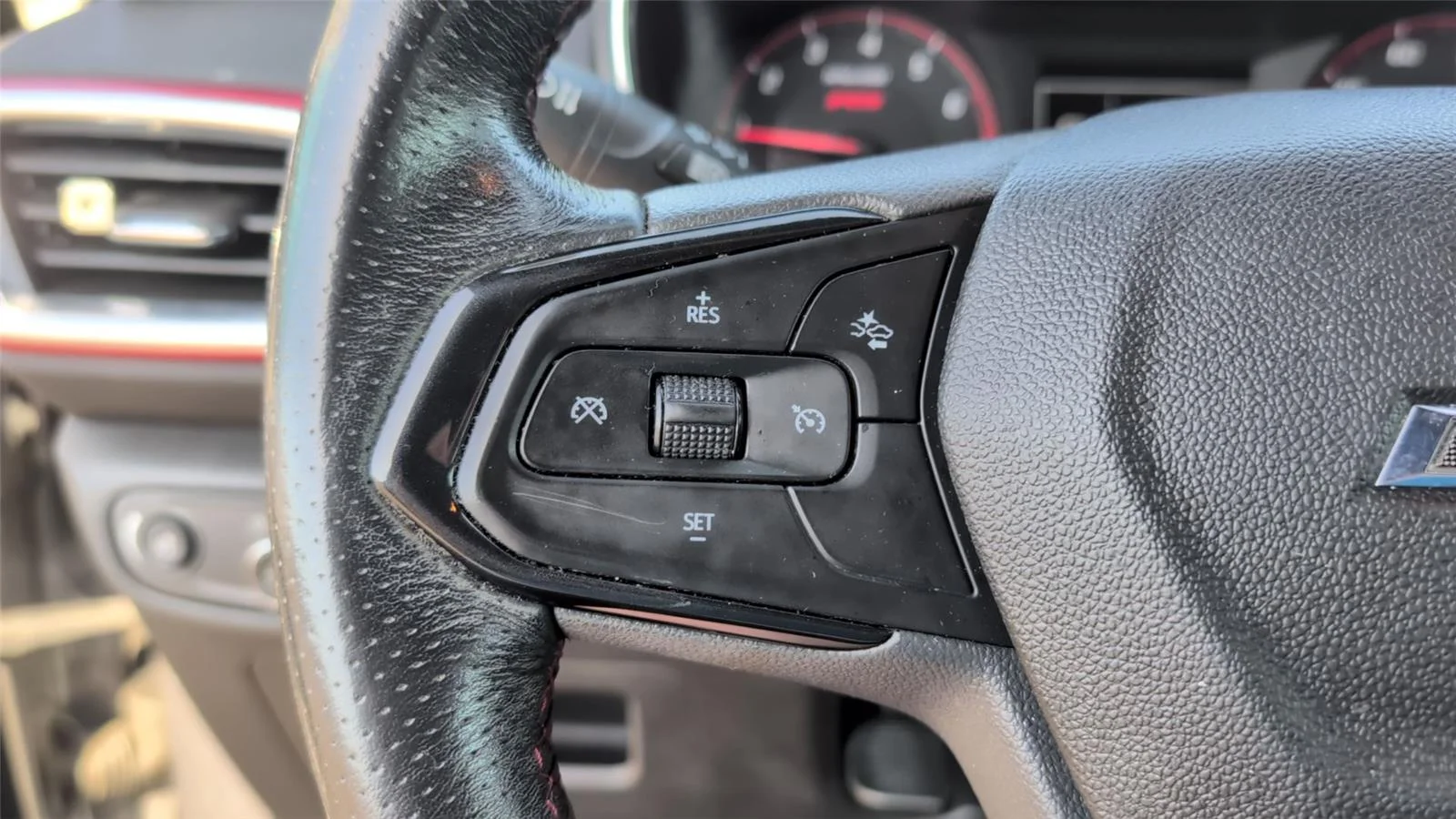 Used 2021 SATIN STEEL METALLIC Chevrolet RS image 25
