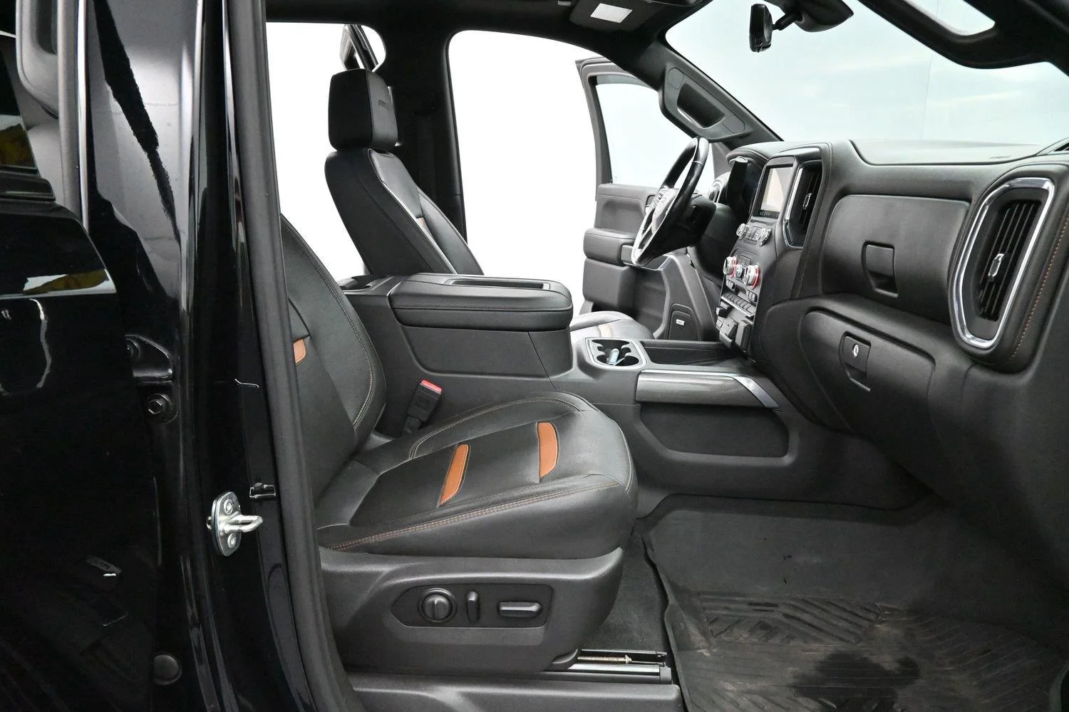 Used 2020 ONYX BLACK GMC AT4 image 32