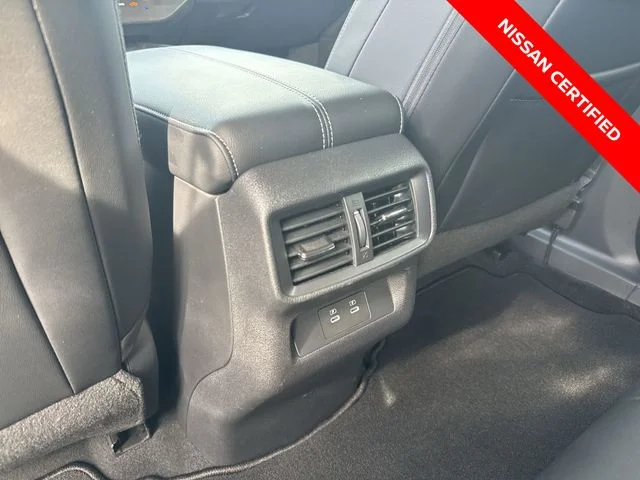 Used 2025 Gold Nissan SL image 20
