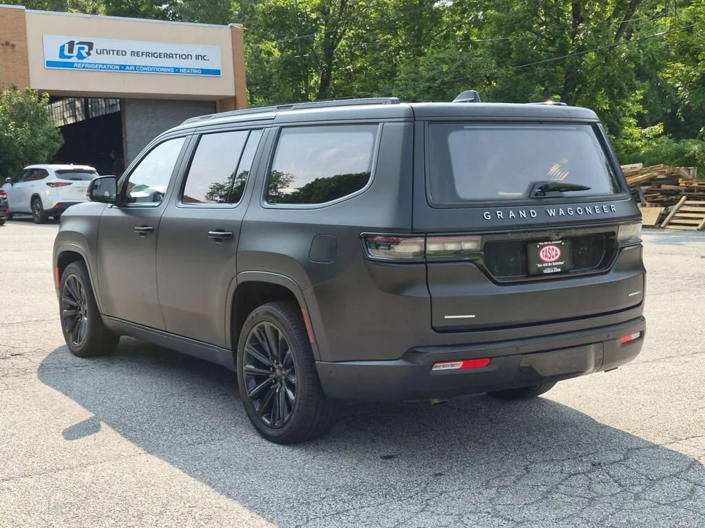 Used 2022 Black Jeep Series II image 9
