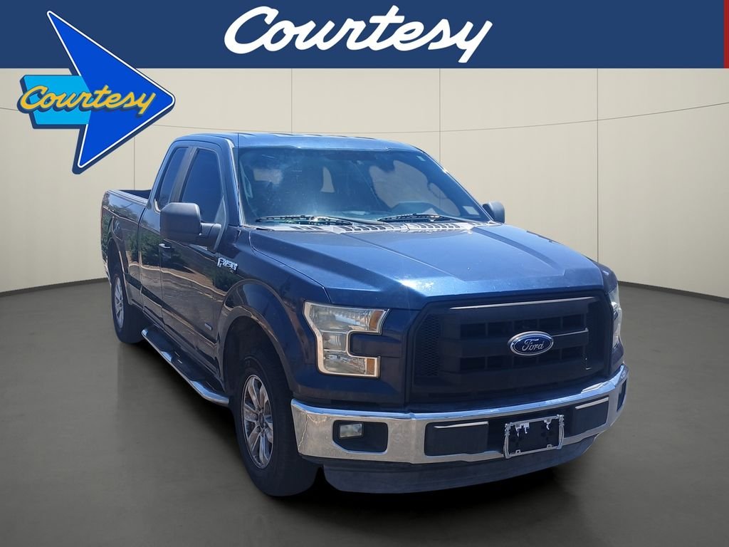 Used 2015 Blue Ford XL image 1