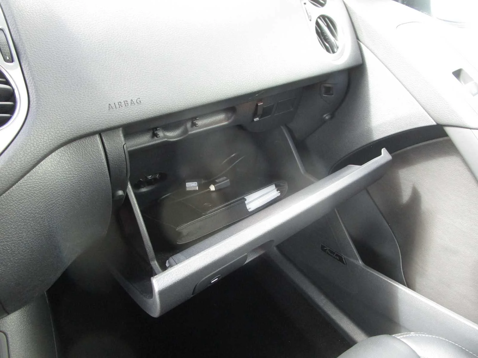 Used 2014 Pure White Volkswagen R-Line image 24