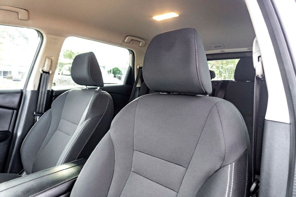 Used 2025 Silver Nissan S image 13