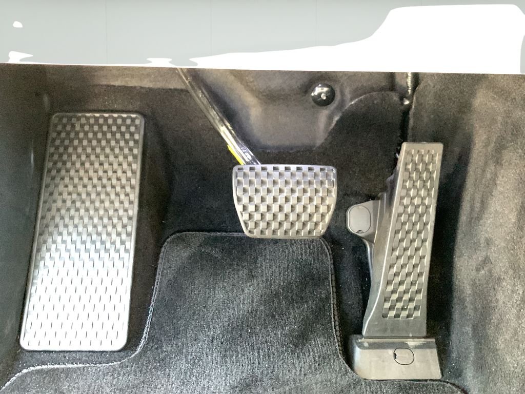 2026 GENESIS GV70 Standard - Photo 13