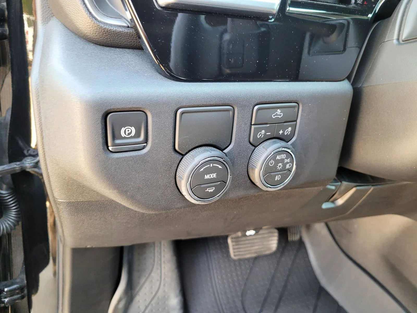 2026 Chevrolet Silverado 1500 RST - Photo 17
