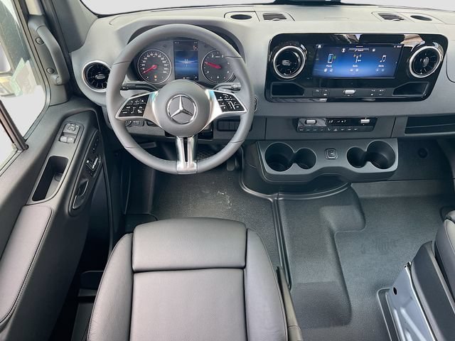 New 2026 High-tech silver metallic Mercedes-Benz Cargo 170 WB image 17