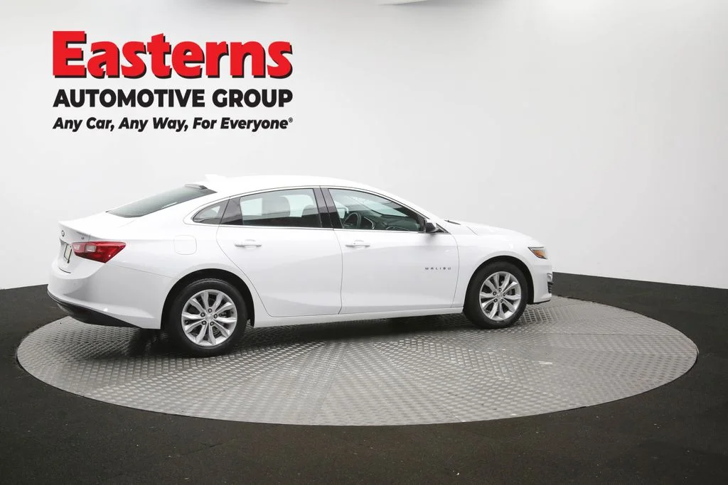 Used 2025 White Chevrolet LT image 45