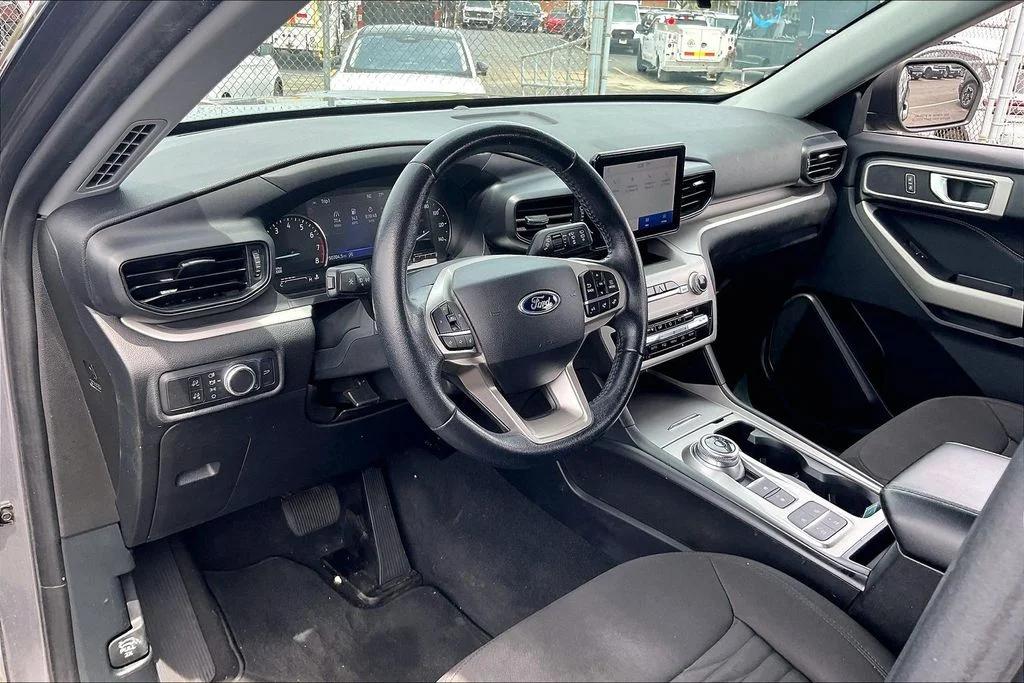 Used 2021 Gray Ford XLT image 13