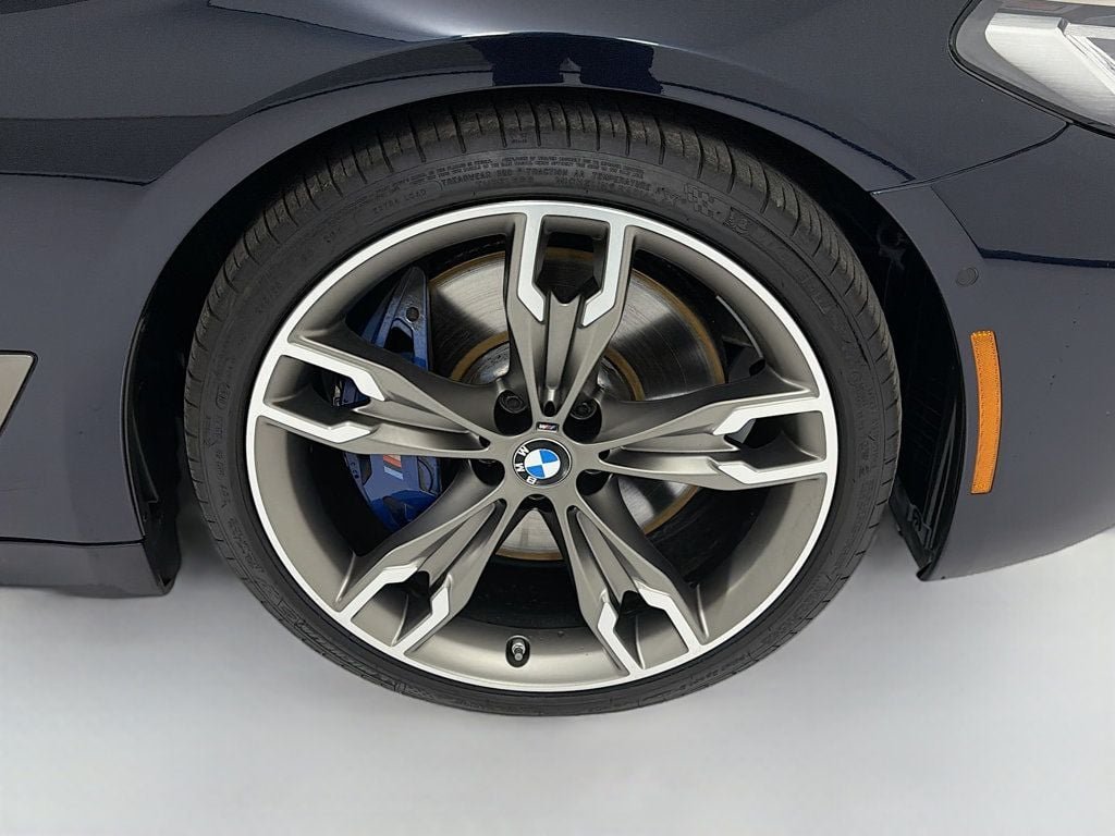 Used 2021 Carbon Black Metallic BMW M550i xDrive image 37