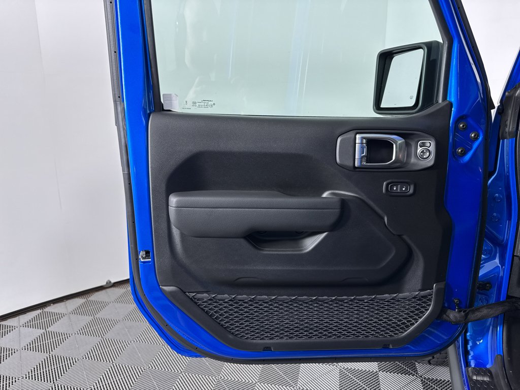 Used 2025 Hydro Blue Pearlcoat Jeep Mojave image 25
