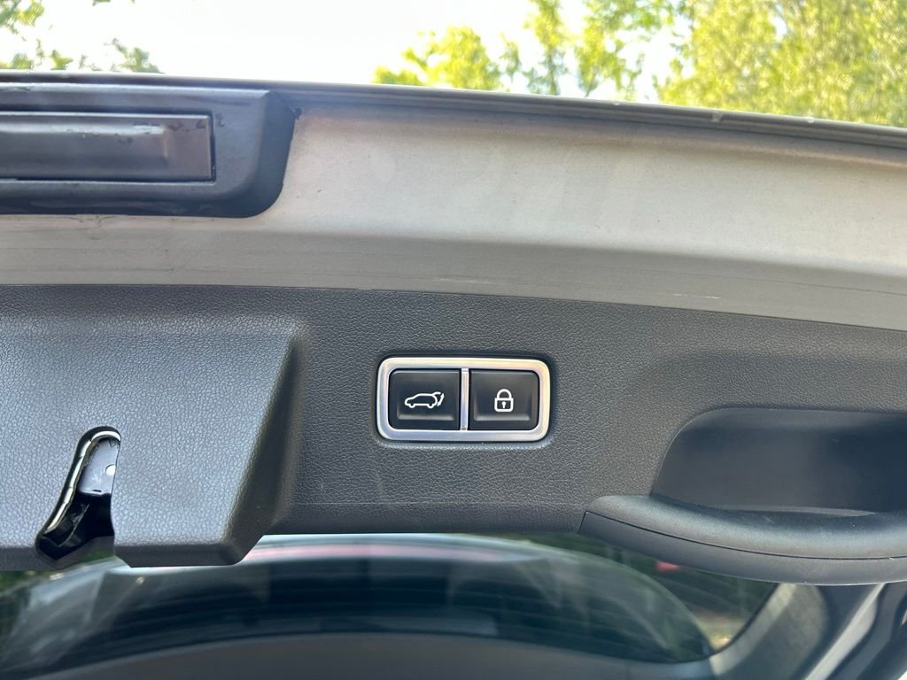 Used 2022 Gray Kia SX image 33