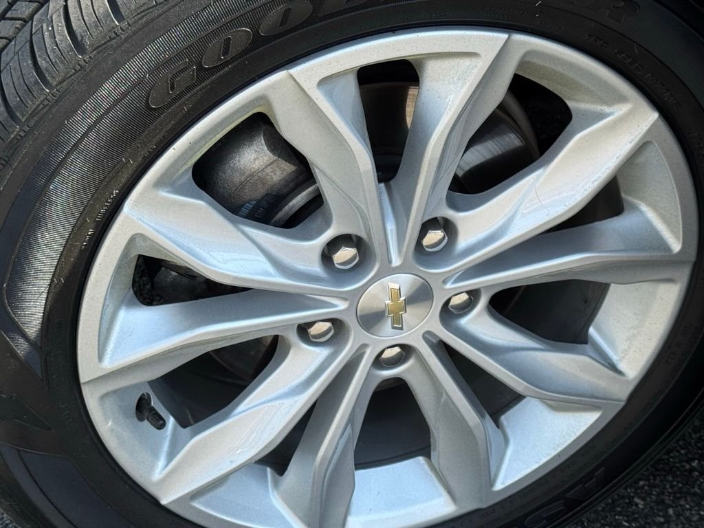 Used 2024 Black Chevrolet LT image 13