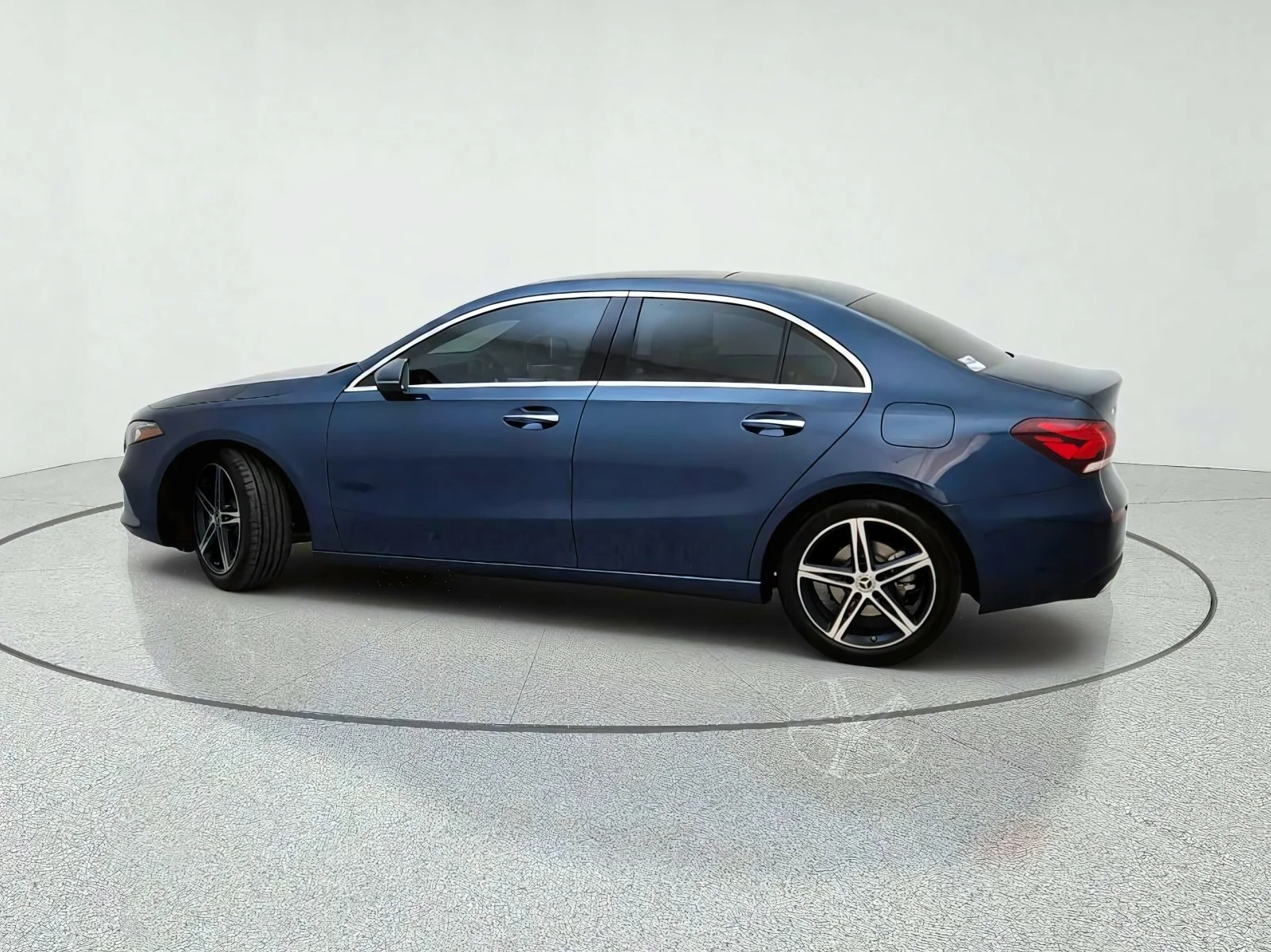 Used 2022 Denim Blue Metallic Mercedes-Benz A 220 image 13