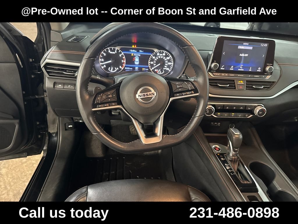 Used 2020 Black Nissan 2.5 SR image 17