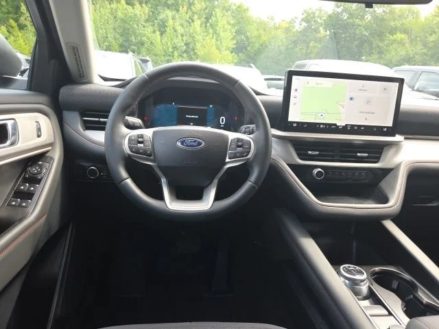 New 2026 Space White Metallic Ford Active image 37